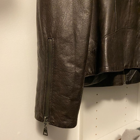 Danier vintage leather jacket - Picture 3 of 10